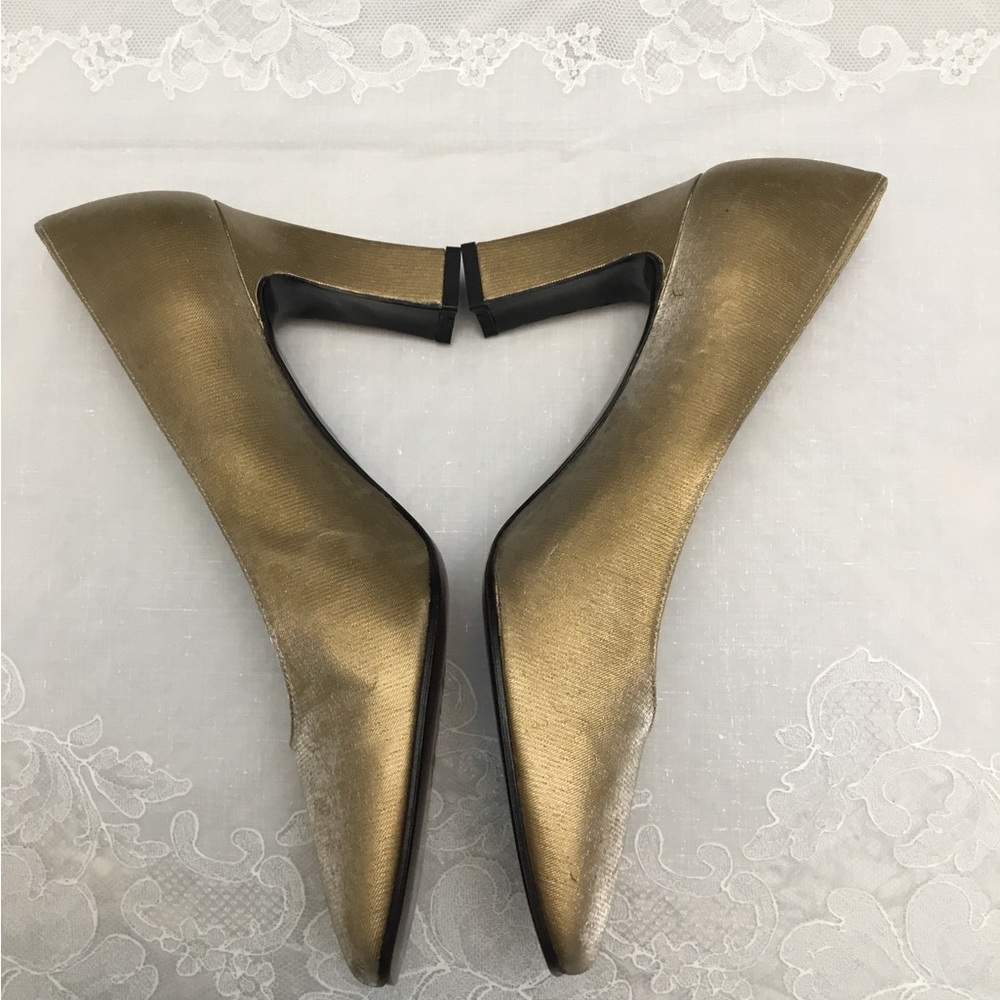 Stuart Weitzman - Picture 15 of 15